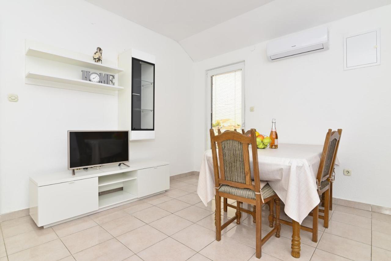 Apartments Martina Vodice Kültér fotó