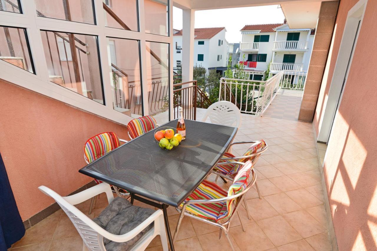 Apartments Martina Vodice Kültér fotó