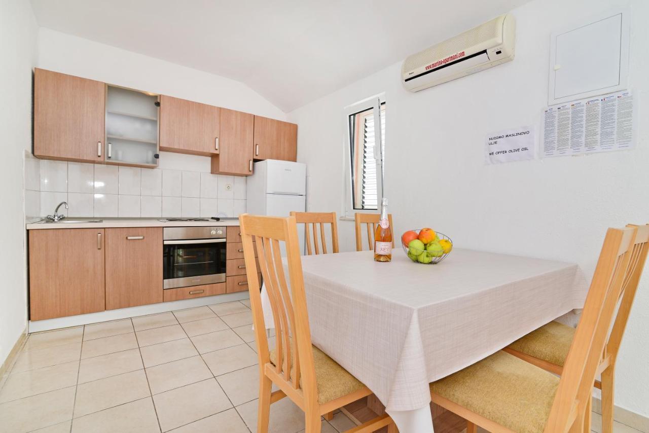 Apartments Martina Vodice Kültér fotó